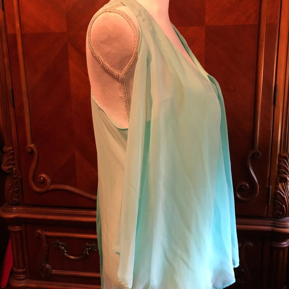 Pretty "K. Jordan" Aqua Colored Top - Picture 2 of 3